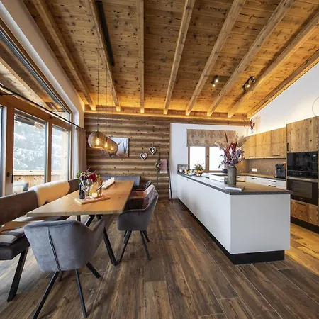 Holiday home In Neukirchen Near Wildkogel Slope