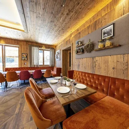 Holiday home In Neukirchen Near Wildkogel Slope Neukirchen am Grossvenediger